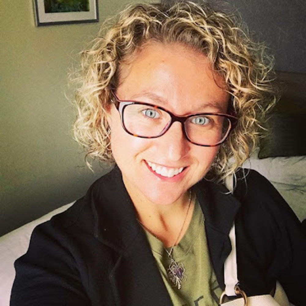 Meet your Posher, Daniella